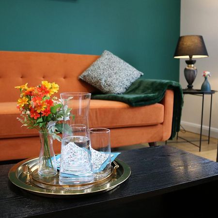 Rooms In Stylish House Милтън Кейнс Екстериор снимка