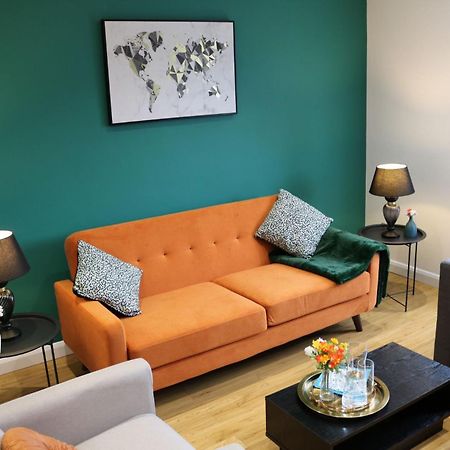 Rooms In Stylish House Милтън Кейнс Екстериор снимка